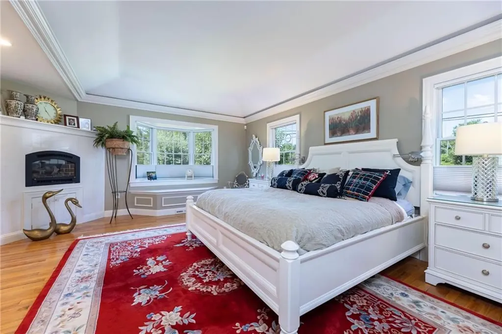 16 Central Street Charlestown RI 02813