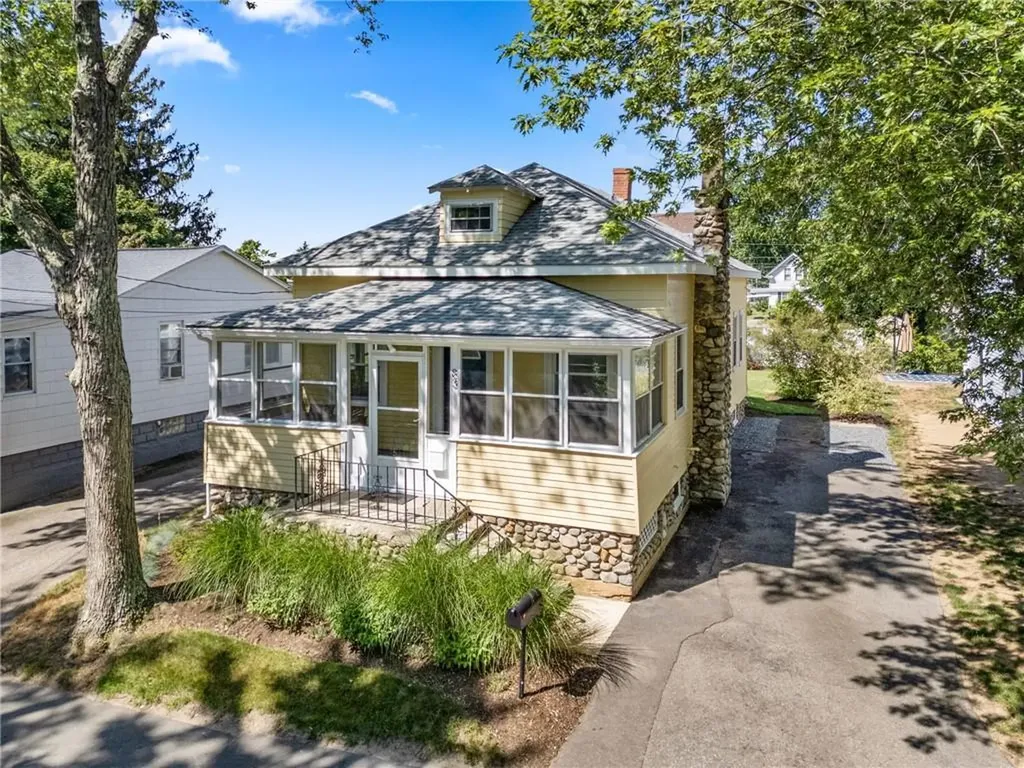 83 Spring Avenue Barrington RI 02806