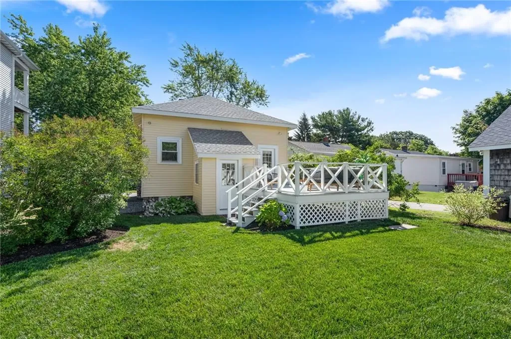 83 Spring Avenue Barrington RI 02806