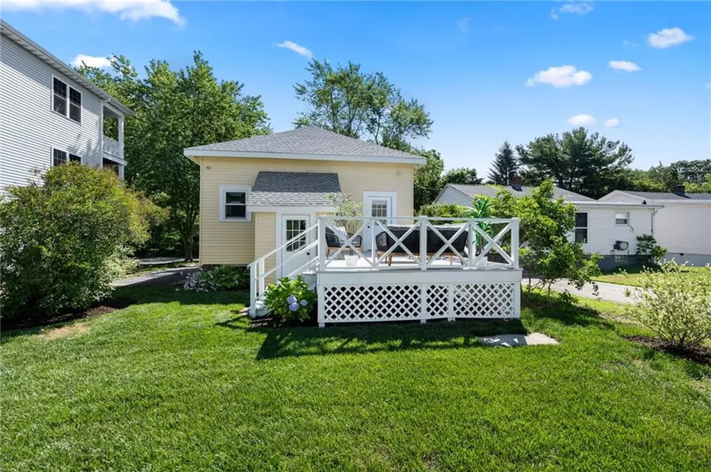 83 Spring Avenue Barrington RI 02806