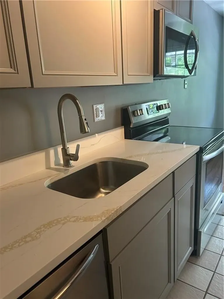 25 Bullocks Point Avenue East Providence RI 02915