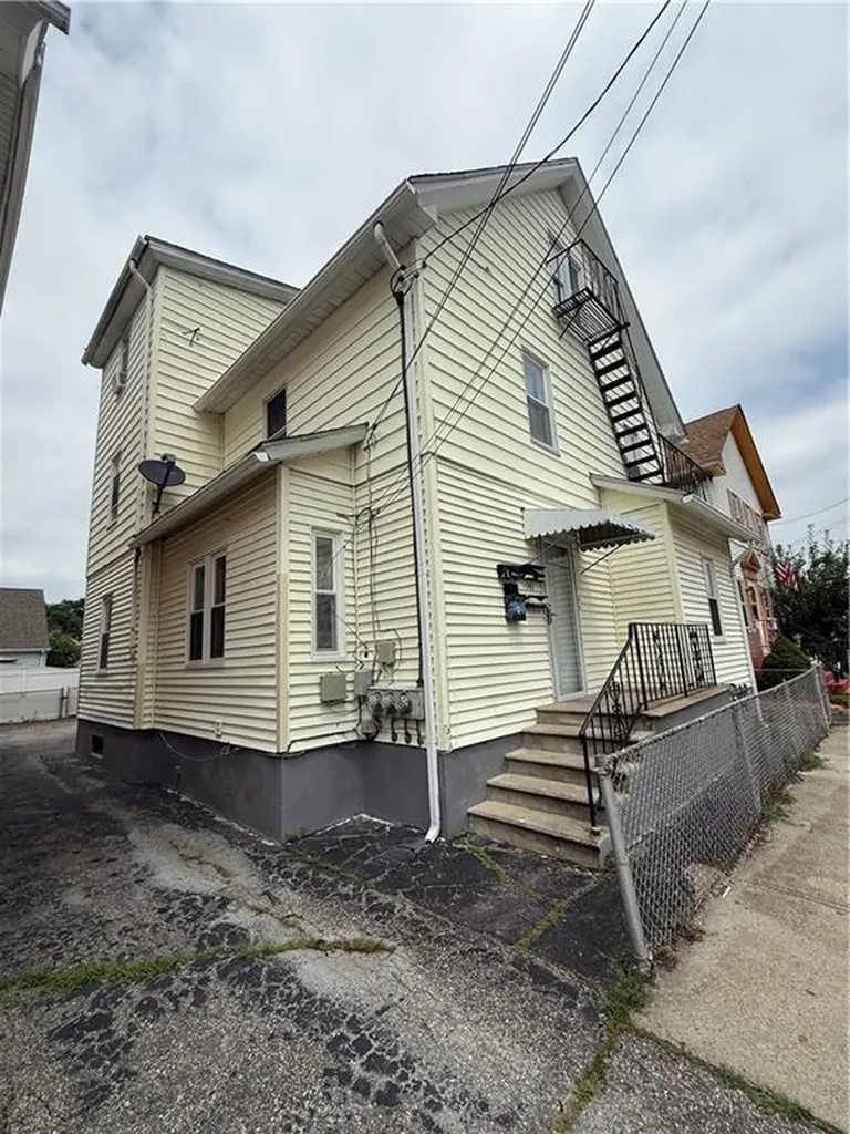 141 Pomona Avenue Providence RI 02908