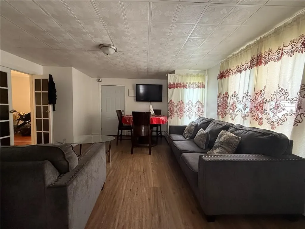 141 Pomona Avenue Providence RI 02908