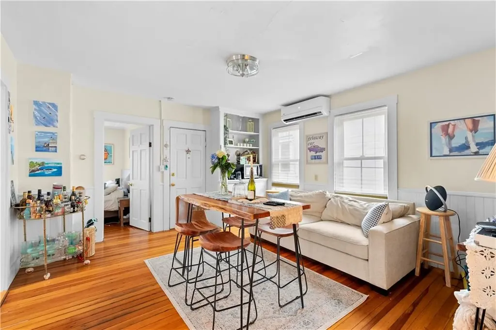 13 Dean Avenue Newport RI 02840