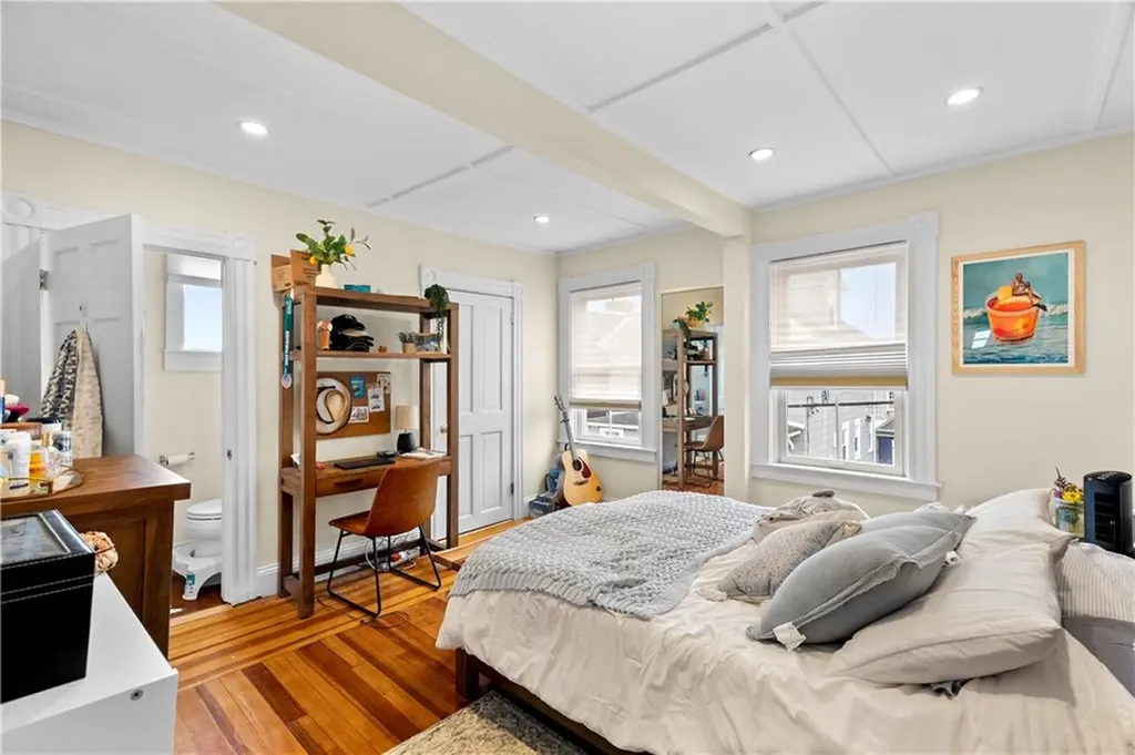 13 Dean Avenue Newport RI 02840