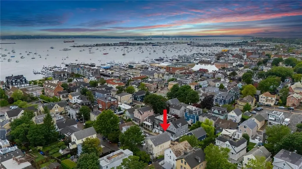 13 Dean Avenue Newport RI 02840