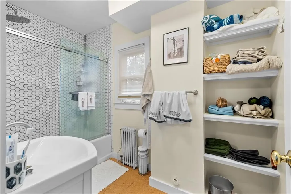 13 Dean Avenue Newport RI 02840