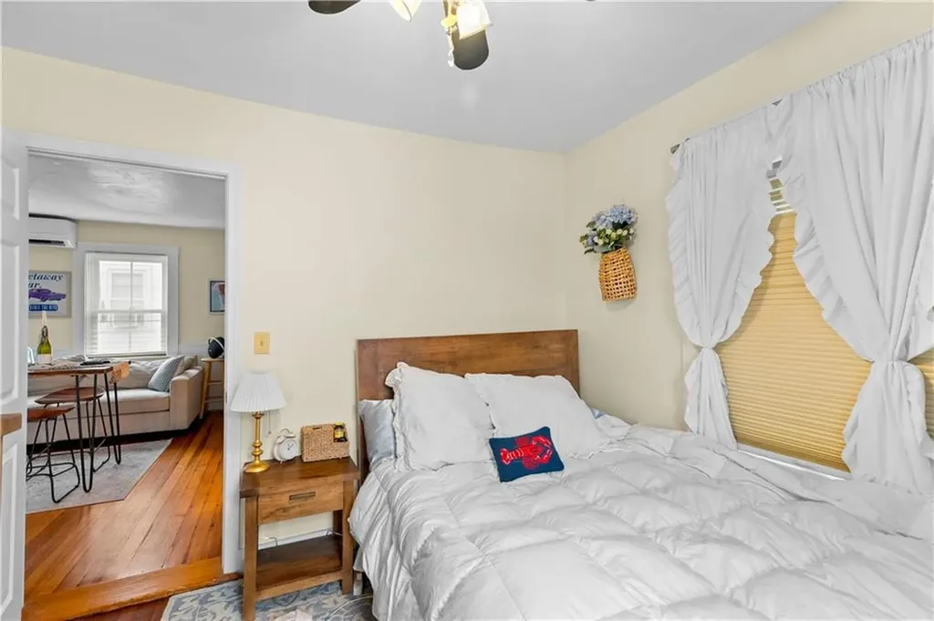 13 Dean Avenue Newport RI 02840