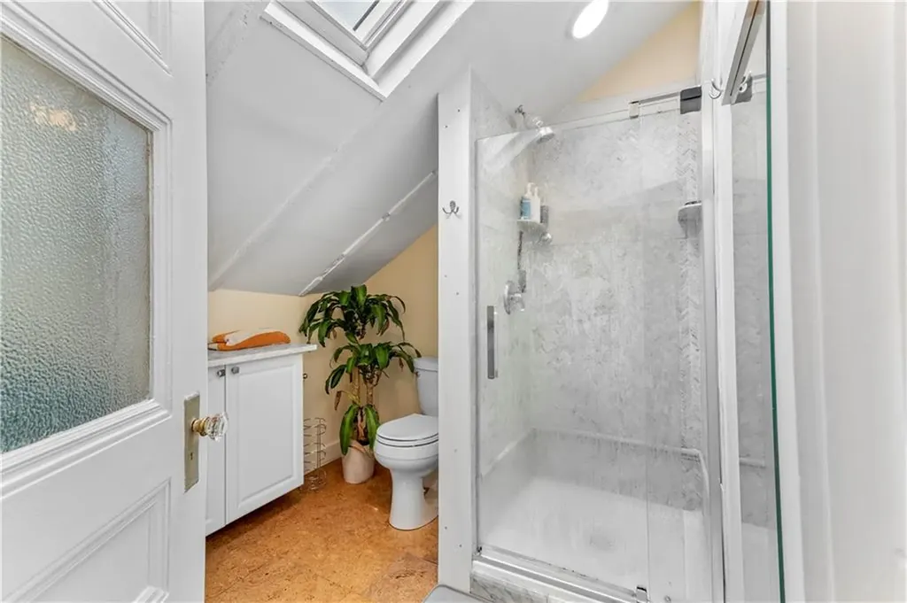 13 Dean Avenue Newport RI 02840