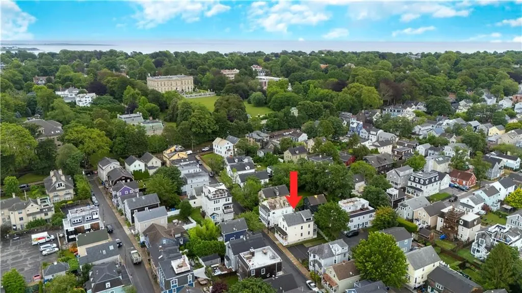 13 Dean Avenue Newport RI 02840