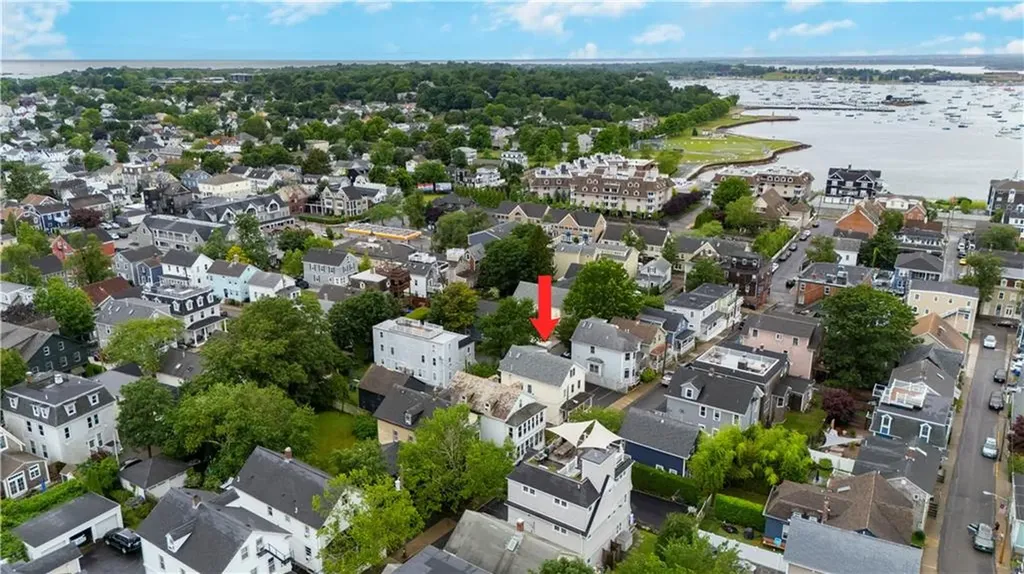 13 Dean Avenue Newport RI 02840