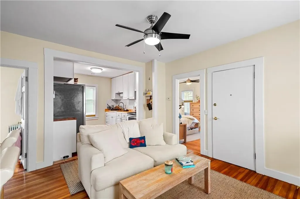 13 Dean Avenue Newport RI 02840