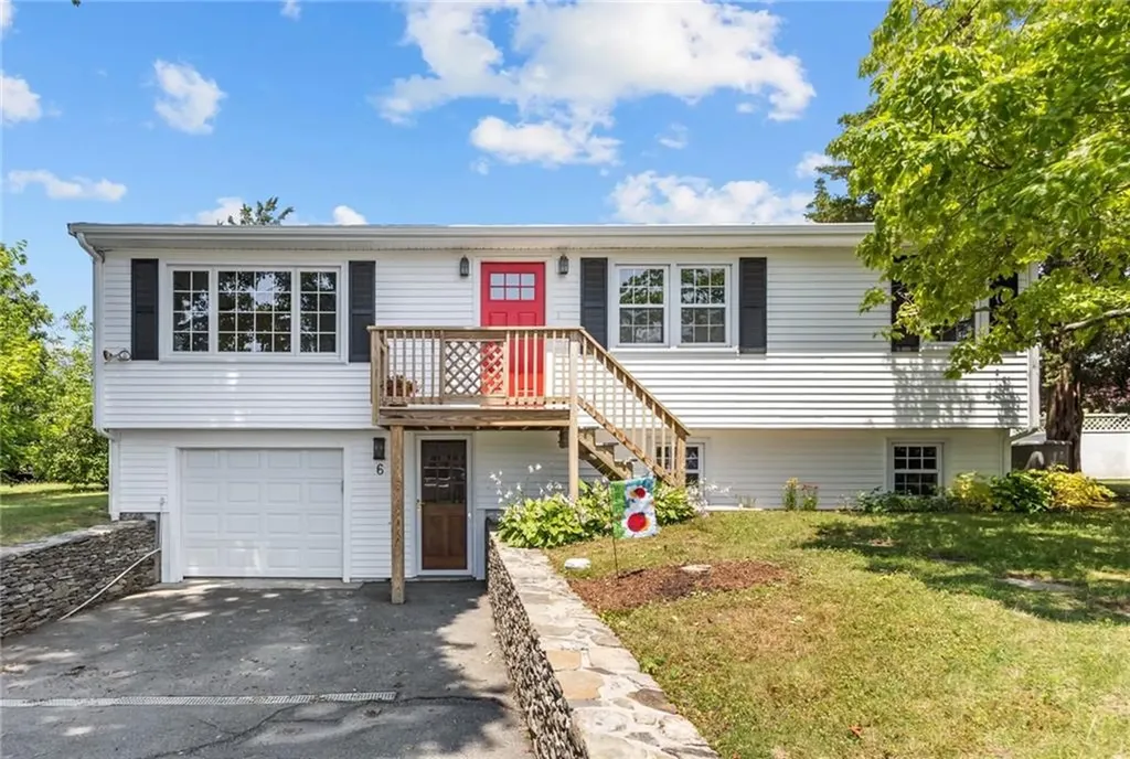 6 Grove Avenue Warren RI 02885