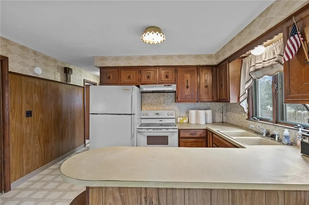 321 Beckwith Street Cranston RI 02910