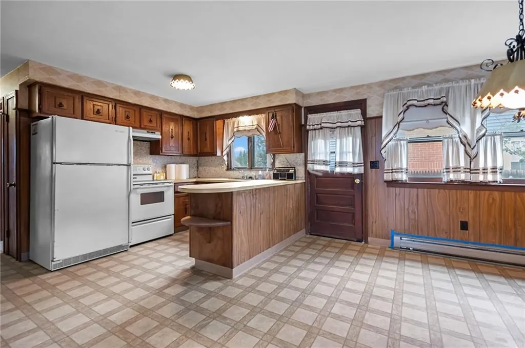 321 Beckwith Street Cranston RI 02910
