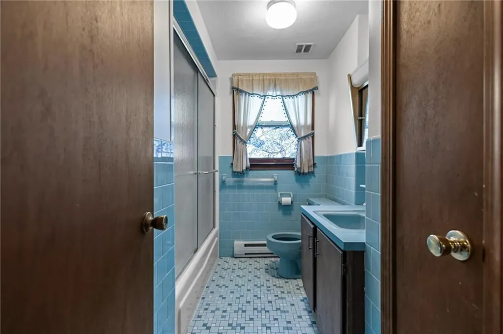 321 Beckwith Street Cranston RI 02910