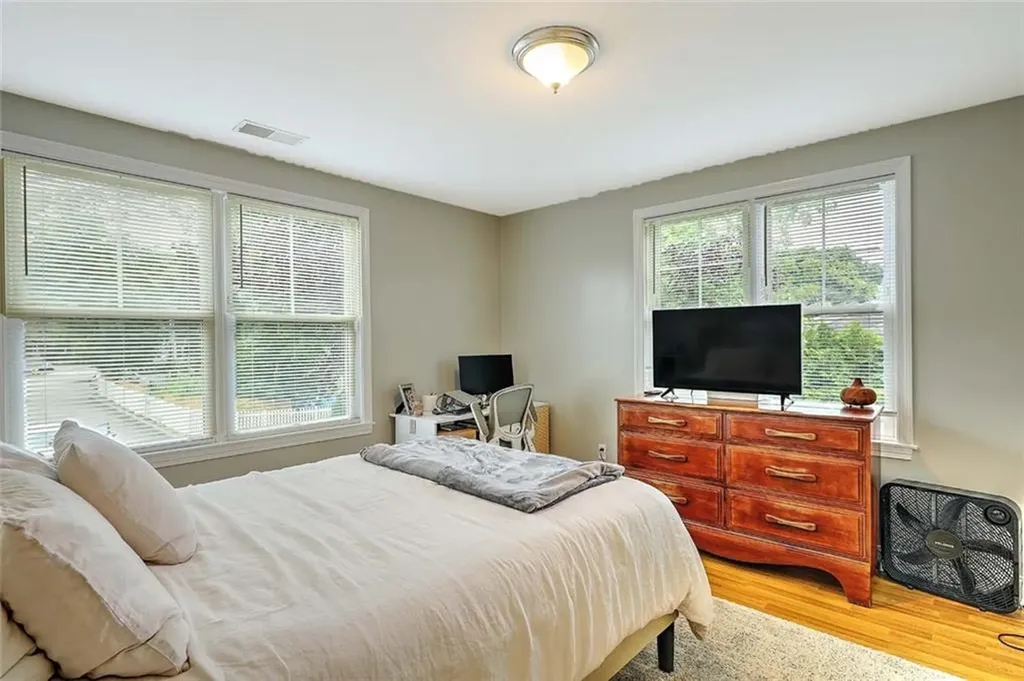 187 Washington Road Barrington RI 02806