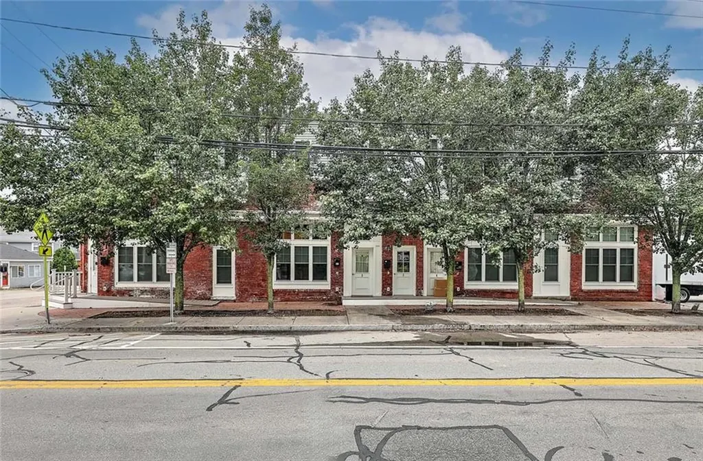 187 Washington Road Barrington RI 02806