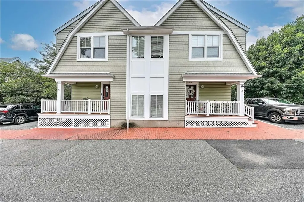 187 Washington Road Barrington RI 02806