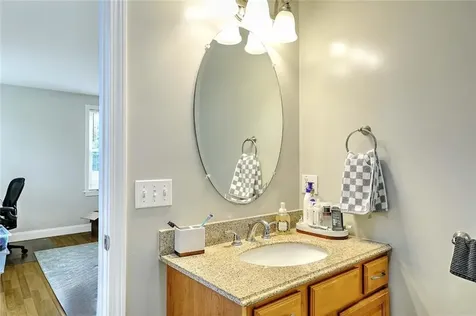 187 Washington Road Barrington RI 02806