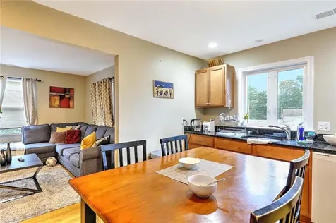 187 Washington Road Barrington RI 02806