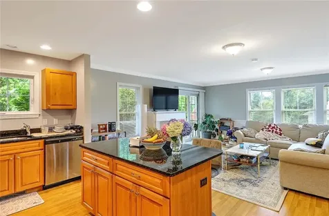 187 Washington Road Barrington RI 02806