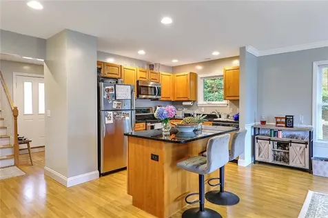 187 Washington Road Barrington RI 02806