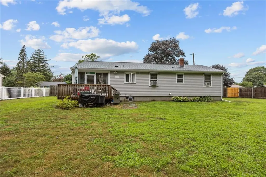 30 Archdale Drive Warwick RI 02889