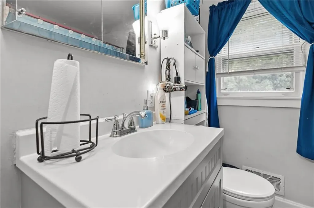 30 Archdale Drive Warwick RI 02889