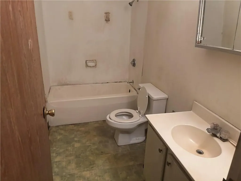 444 Woodward Road North Providence RI 02904