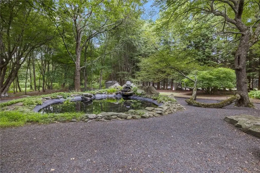 930 North Main Road Jamestown RI 02835