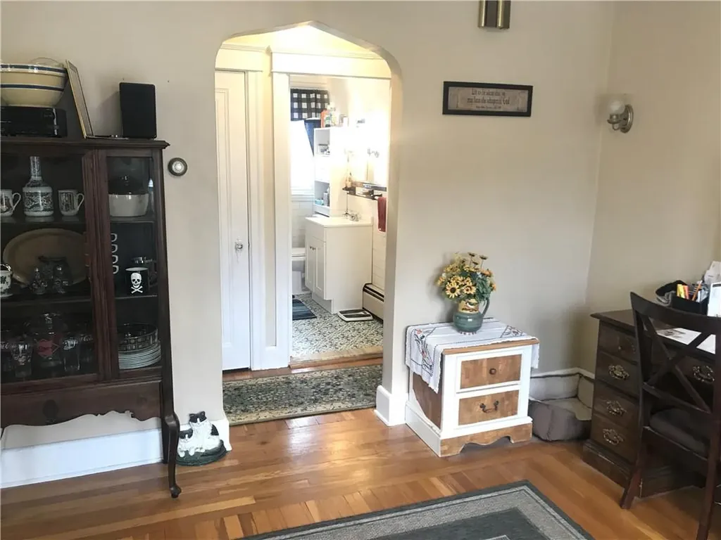 16 Edgemere Road Pawtucket RI 02861