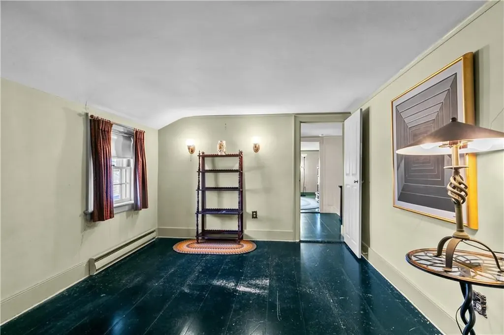 237 Commonwealth Avenue Warwick RI 02886