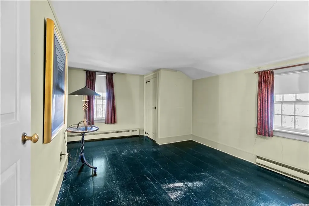 237 Commonwealth Avenue Warwick RI 02886