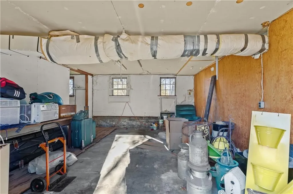 237 Commonwealth Avenue Warwick RI 02886