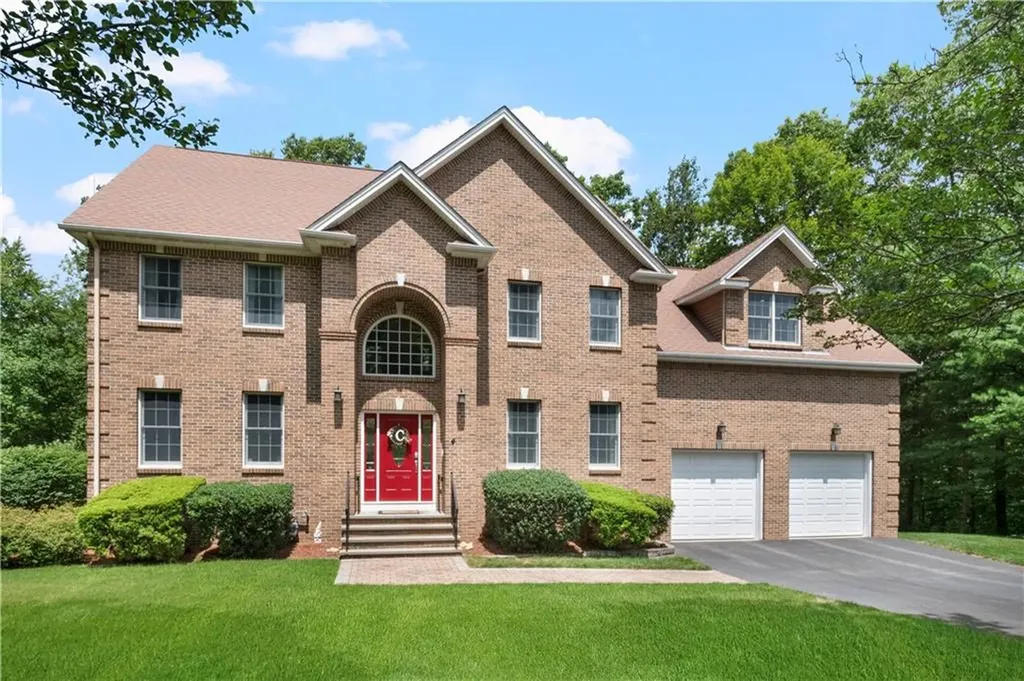 4 Morning Star Court Lincoln RI 02865