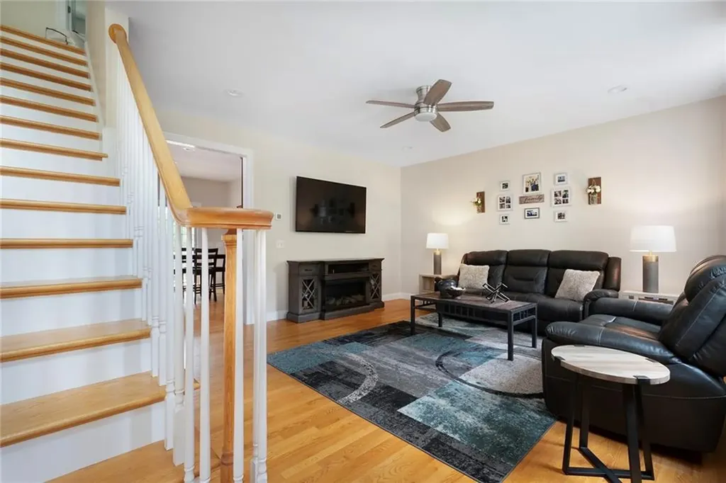 4 Morning Star Court Lincoln RI 02865