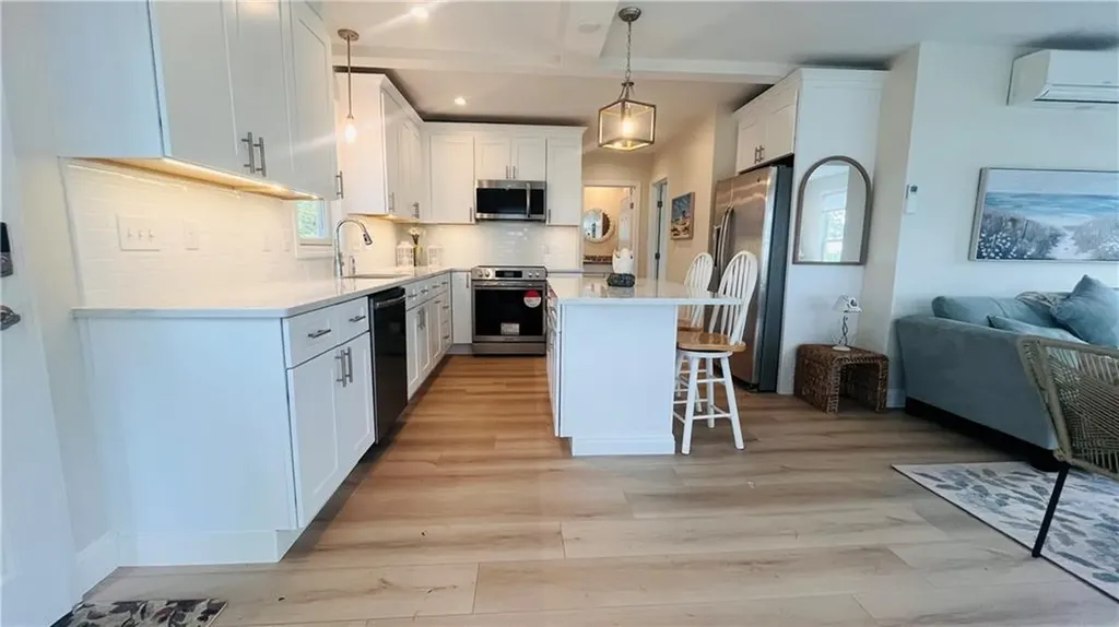 115 Wellington Avenue Newport RI 02840