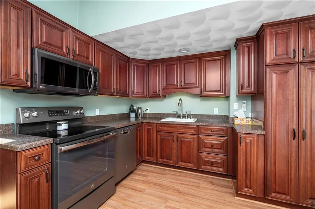 745 Eagle Peak Road Burrillville RI 02859