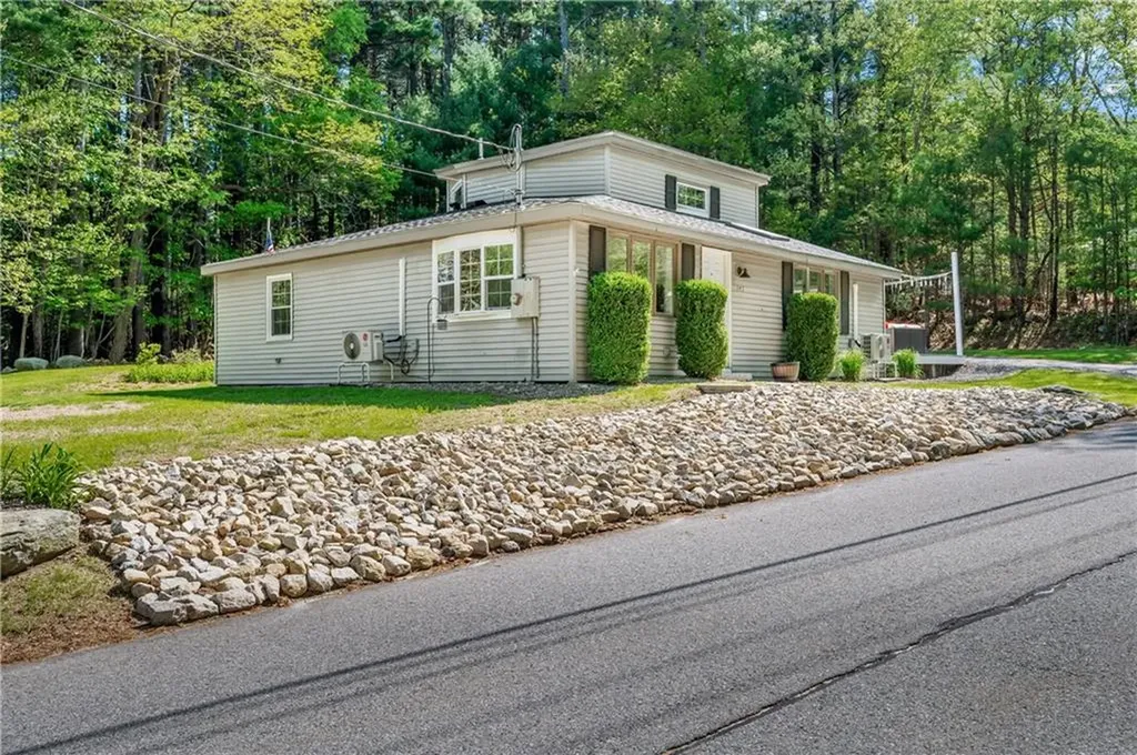 745 Eagle Peak Road Burrillville RI 02859
