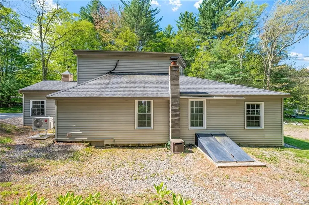 745 Eagle Peak Road Burrillville RI 02859