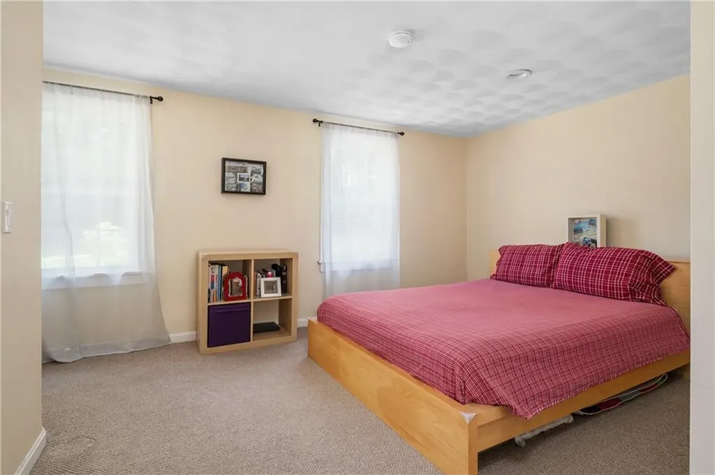 745 Eagle Peak Road Burrillville RI 02859