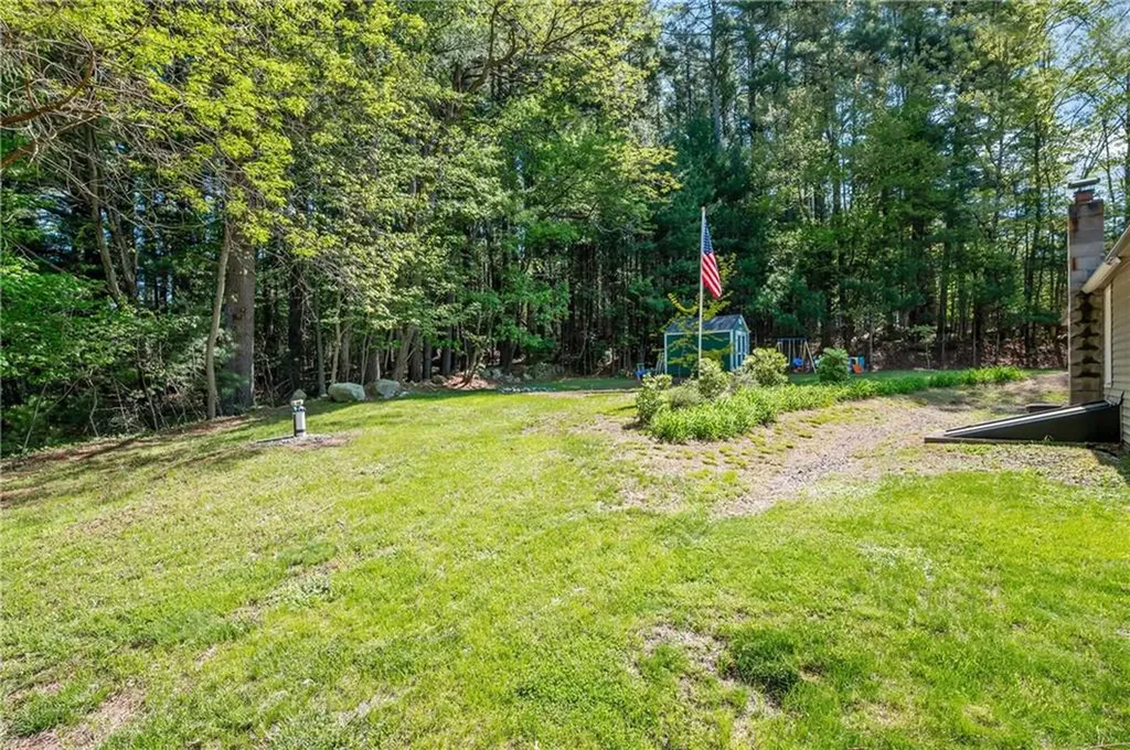 745 Eagle Peak Road Burrillville RI 02859