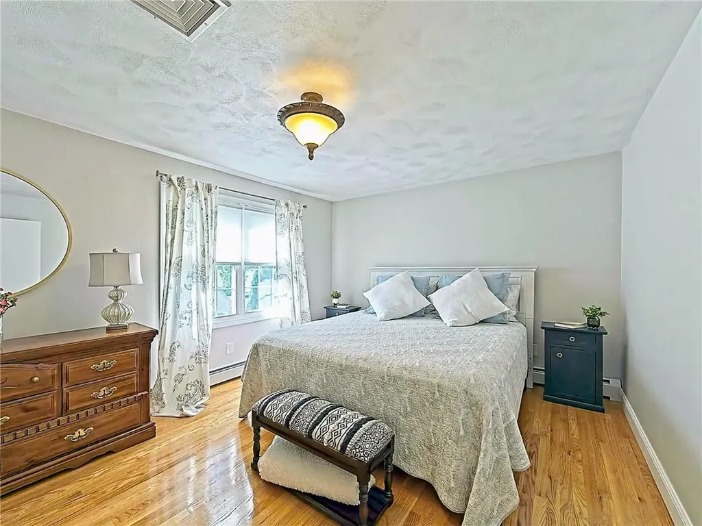 15 Lilac Circle Cranston RI 02920