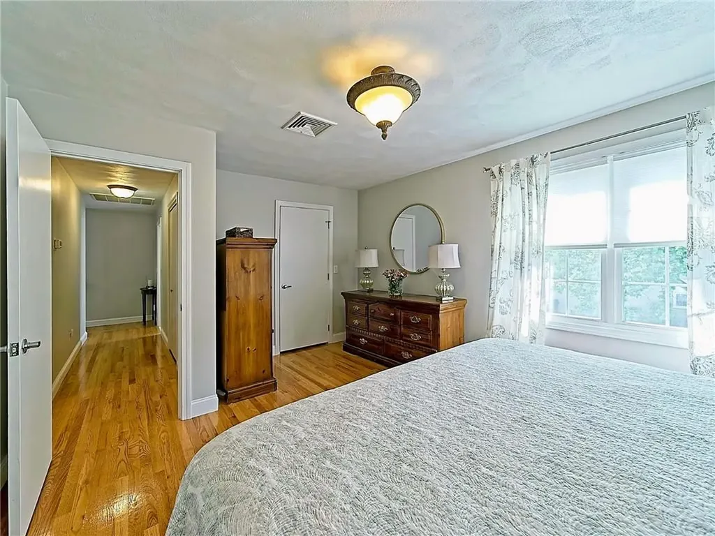 15 Lilac Circle Cranston RI 02920