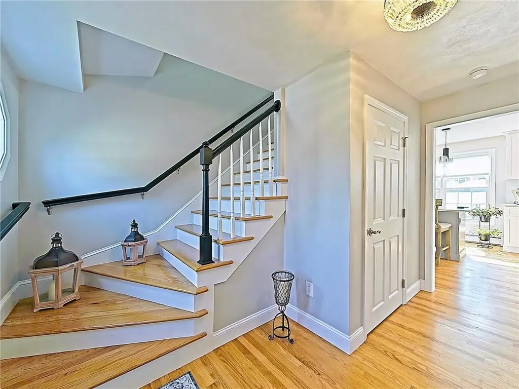 15 Lilac Circle Cranston RI 02920