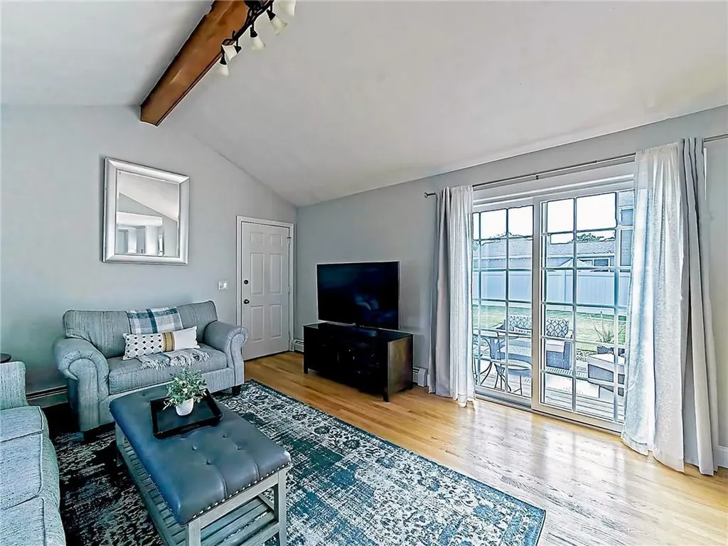 15 Lilac Circle Cranston RI 02920