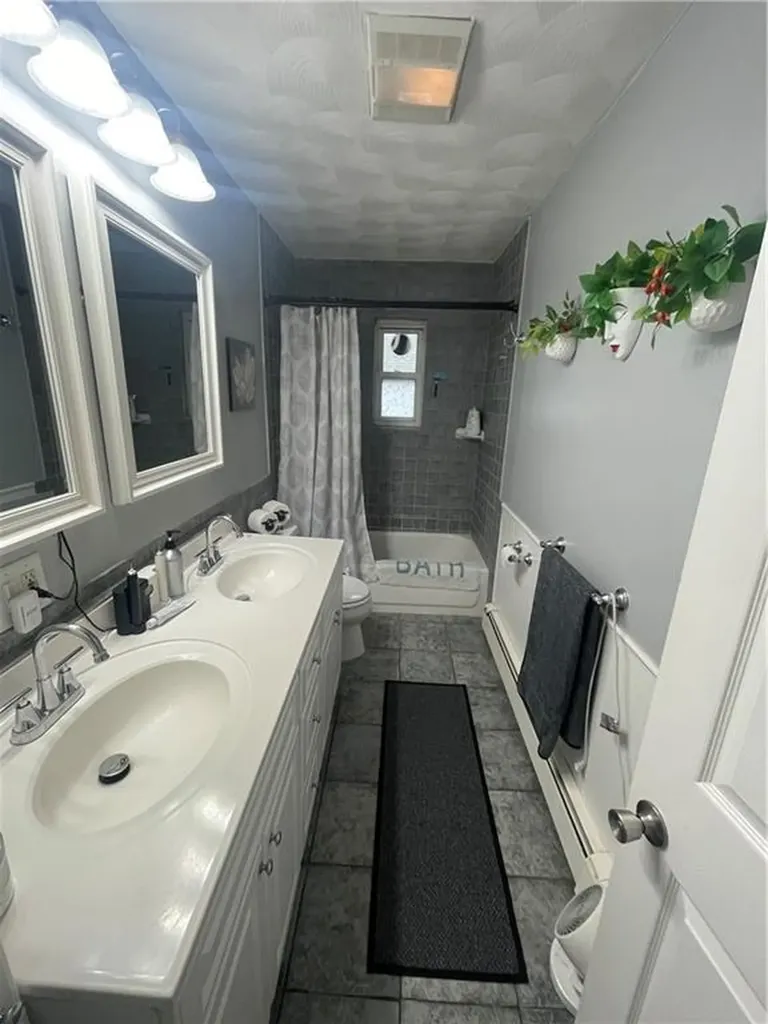 113 Alger Avenue Providence RI 02905