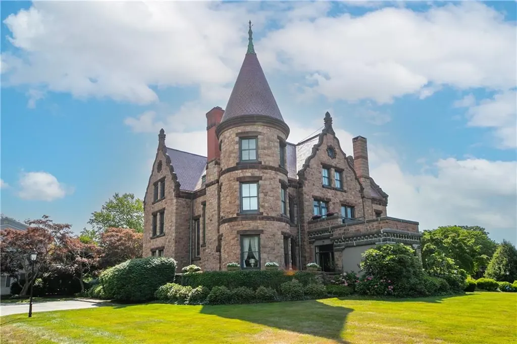 364 Bellevue Avenue Newport RI 02840