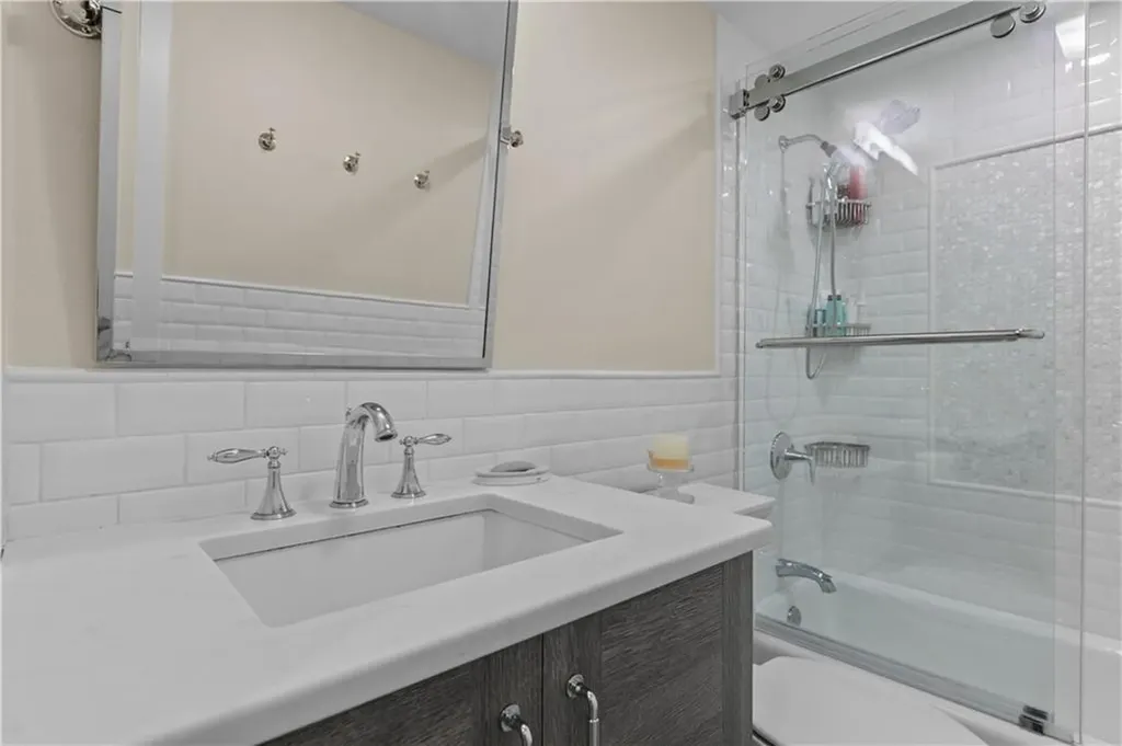 364 Bellevue Avenue Newport RI 02840